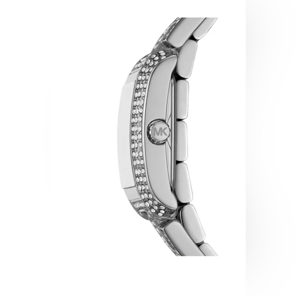 Michael Kors
Women's Emery Three-Hand Stainless Steel Double Wrap Watch 22mm - Picture 5 of 8